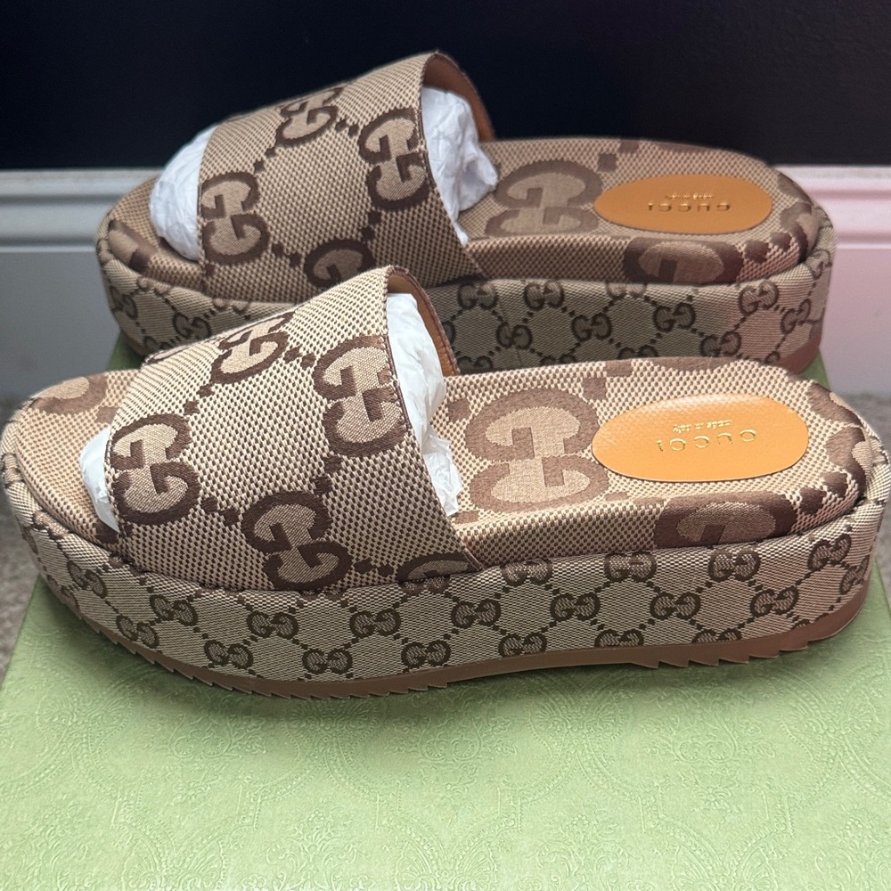 Gucci Beige and Brown GG Canvas Slides women sz 10. - Picture 3 of 5